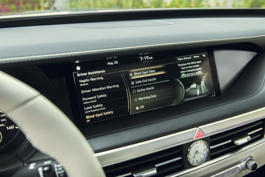 Детали интерьера Genesis G90 2019 года  (NA) (фото 46 из 48)